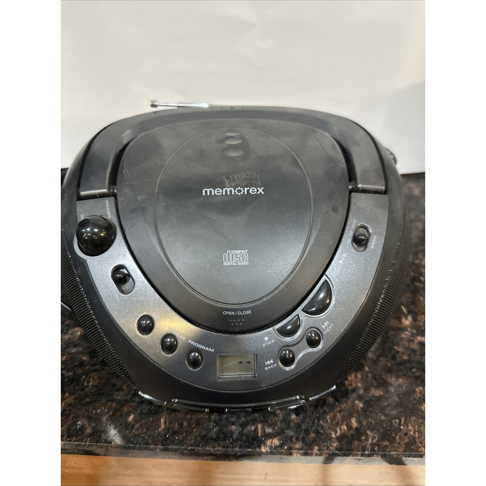 Memorex MP8806 Portable CD Player AM/FM Radio Boombox Black Tested